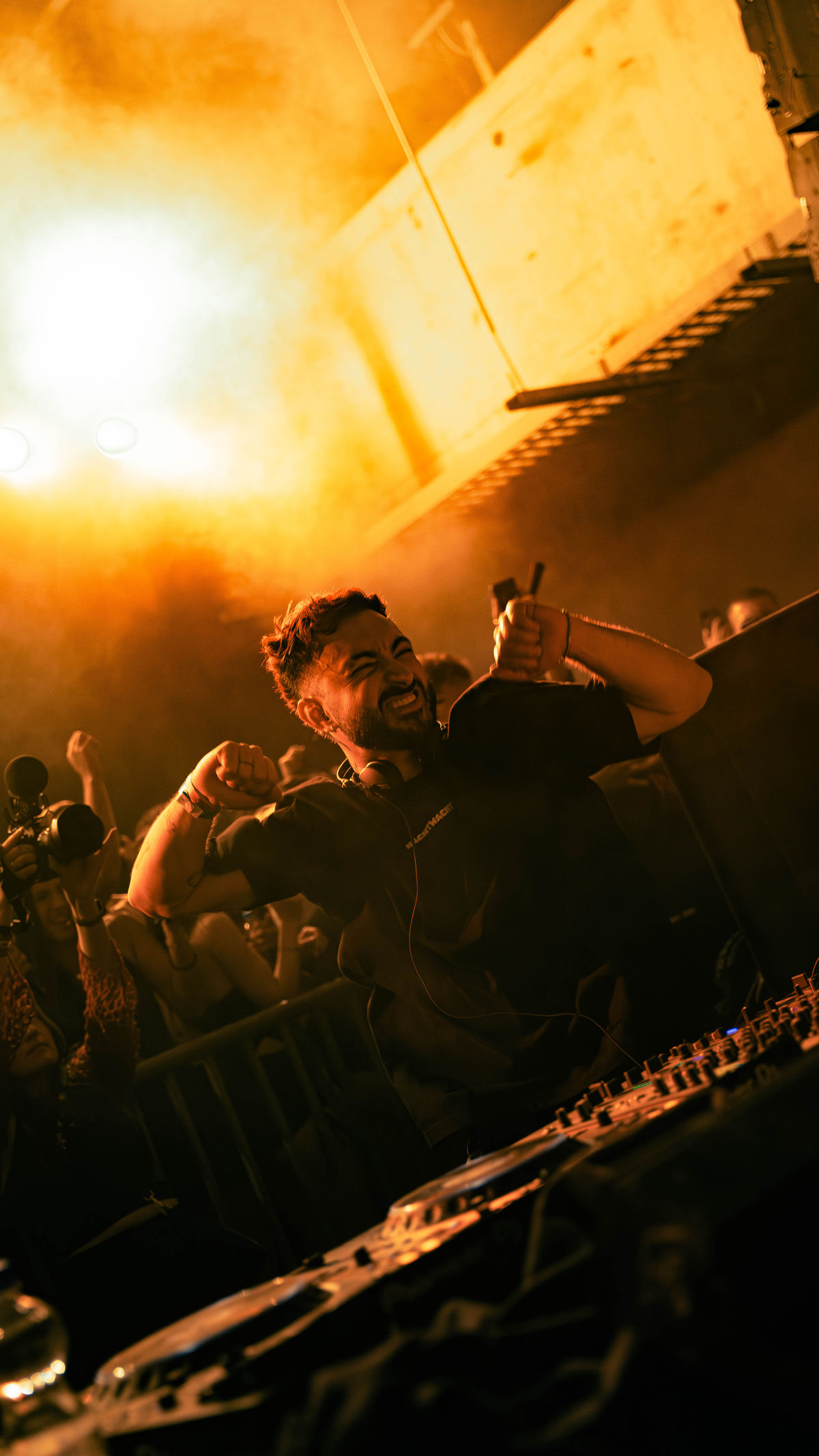 Loading... just a sec